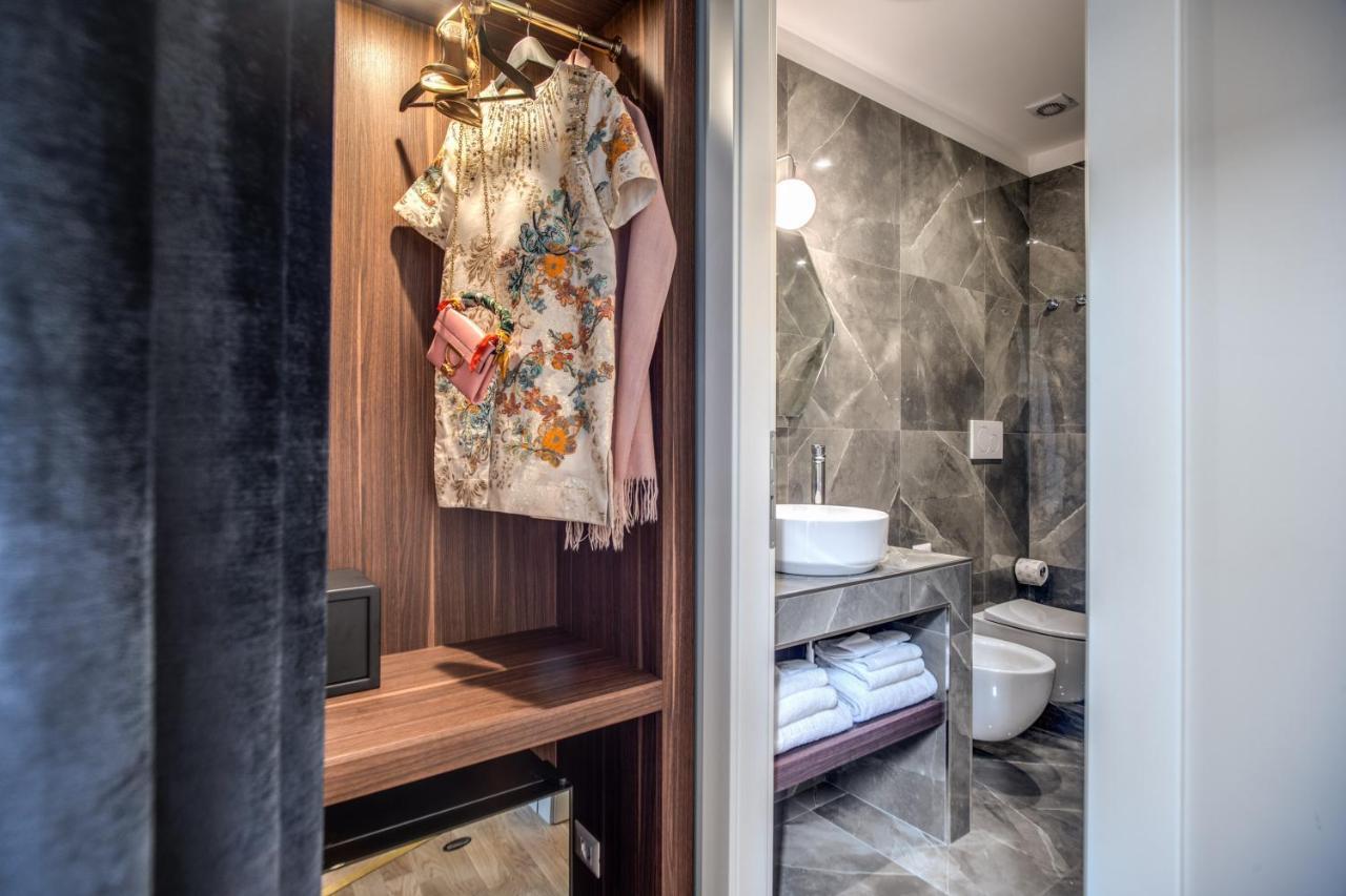 Tree Charme Augusto Luxury Suites โรม ภายนอก รูปภาพ