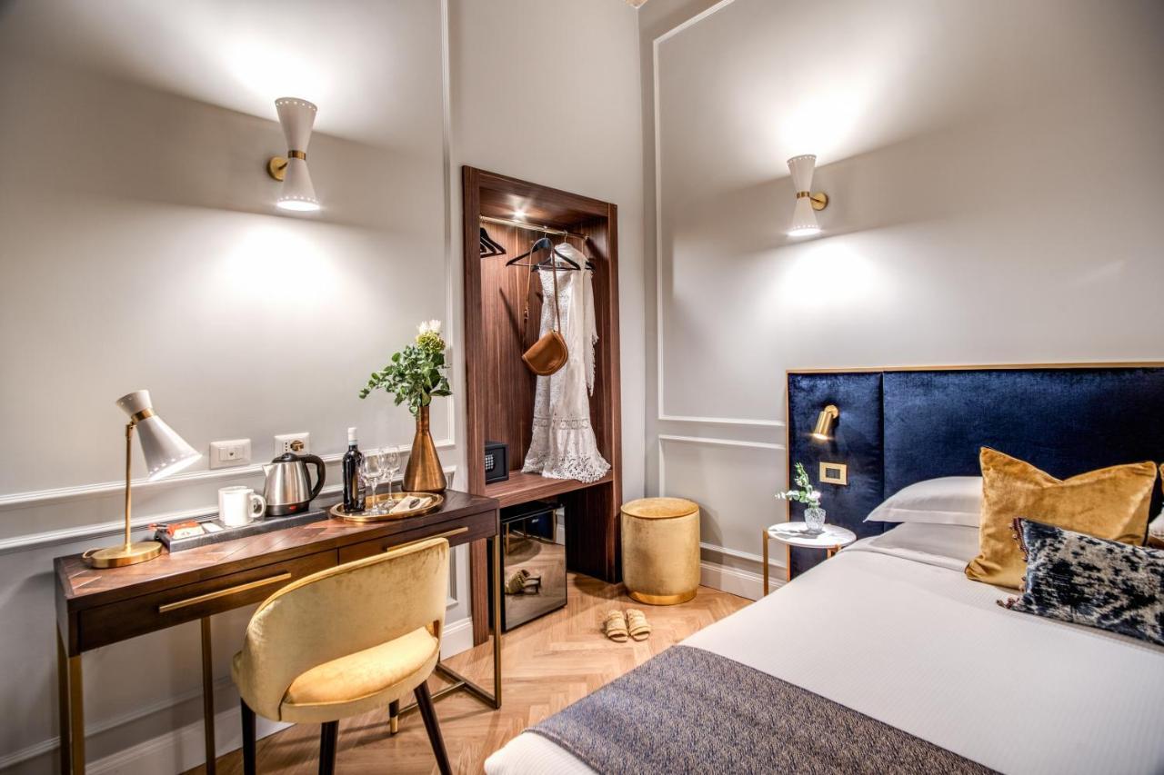 Tree Charme Augusto Luxury Suites โรม ภายนอก รูปภาพ