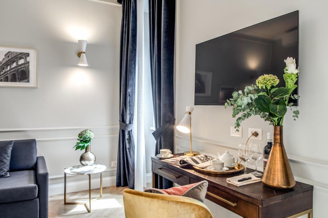 Tree Charme Augusto Luxury Suites โรม ภายนอก รูปภาพ